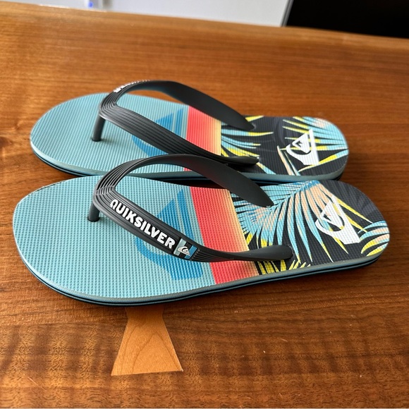 Quiksilver Kids Flip Flops. Blue/Black/Orange/Yellow. Size Big Kid 4/5. - Picture 6 of 9